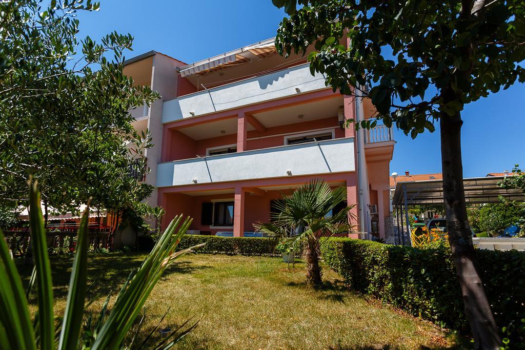 Apartments Stupar Krk Town Buitenkant foto